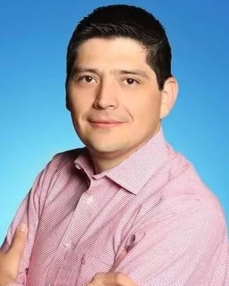 Ricardo Barcelo, agente de seguros en Houston y propietario de Barcelo & Associates Insurance